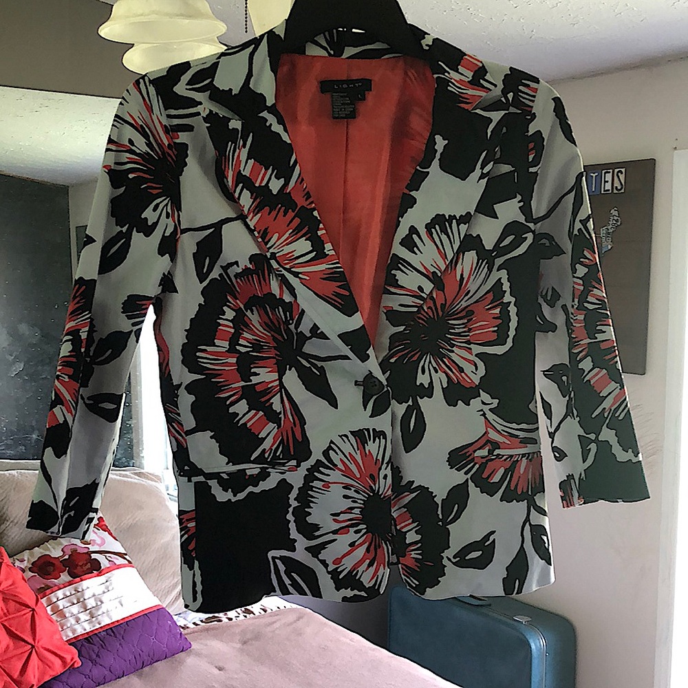 Beautiful floral blazer
